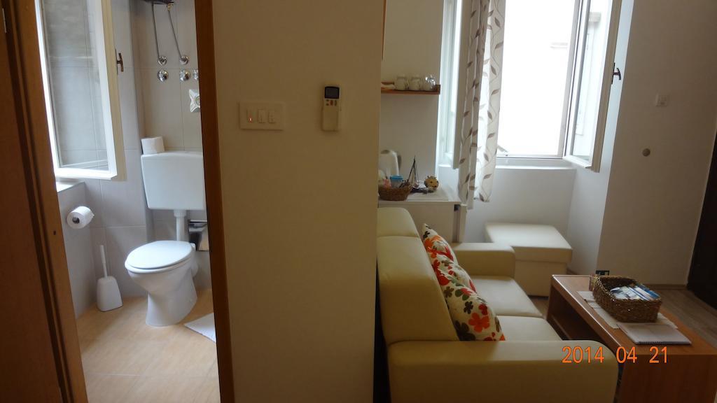 Room Mira Трогир Стая снимка